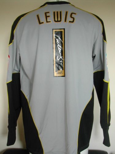 Peterborough United 2010-11 GK 1 Kit