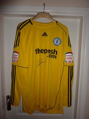 Peterborough United 2010-11 GK 2 Kit
