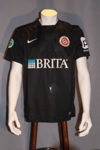 Wehen Wiesbaden 2012-13 Away Kit