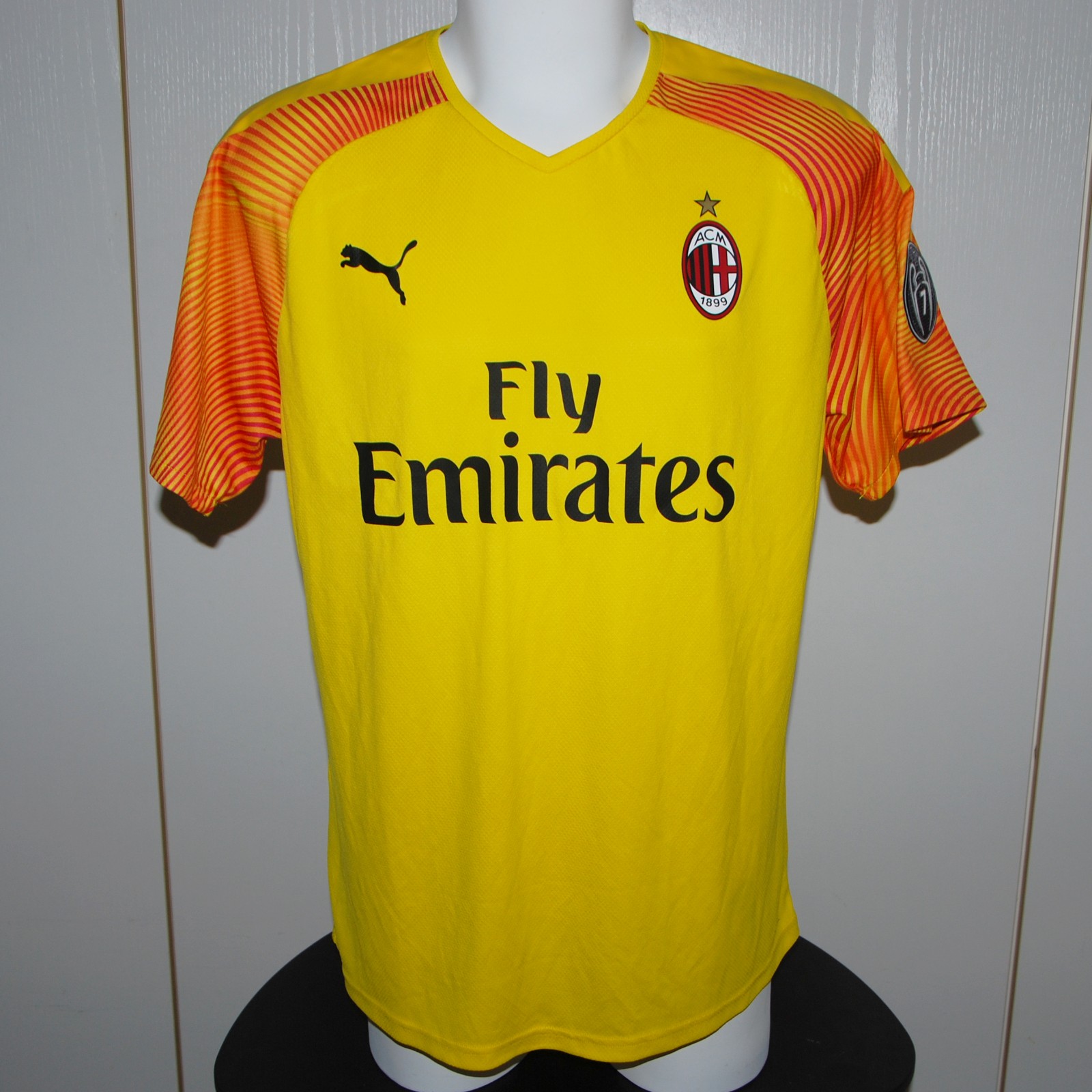 AC Milan 2019-20 GK Third Kit