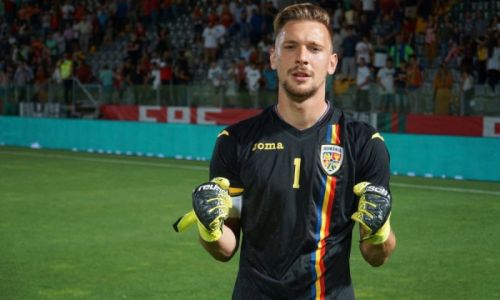Romania 2018 GK 3 Kit
