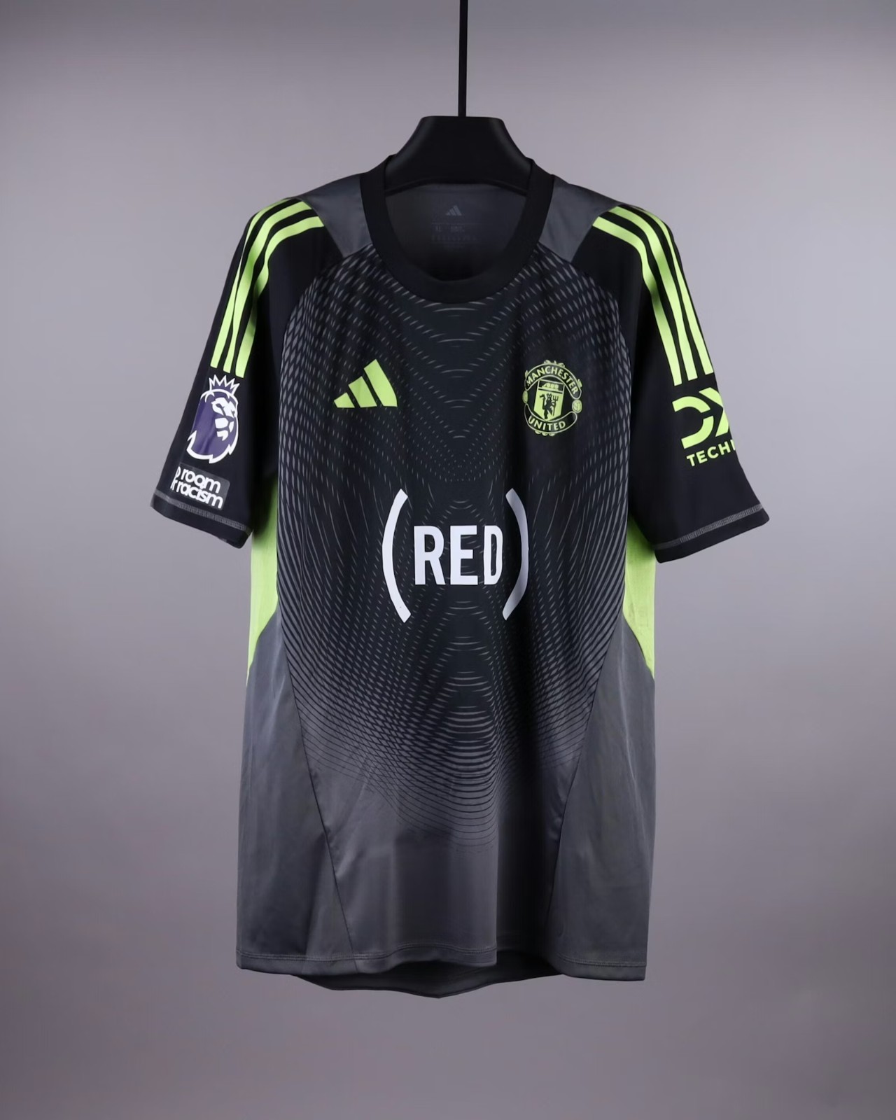 Manchester United 2025-26 GK 2 V2 Kit