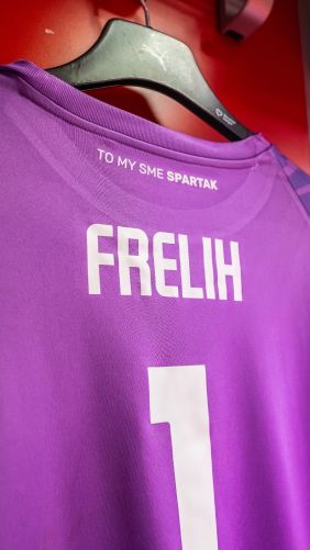 Spartak Trnava 2025-26 GK 1 Kit