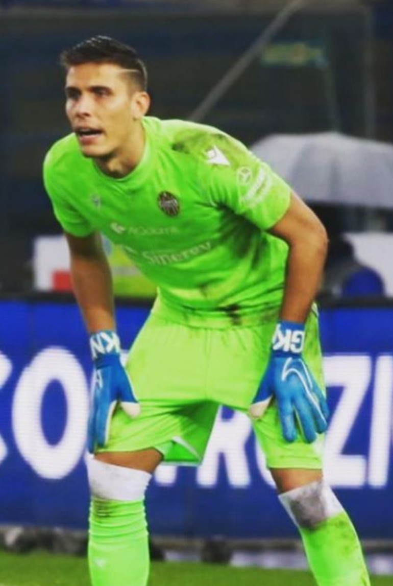 Hellas Verona 2019-20 GK 1 Kit