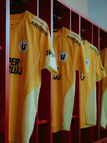 Universitatea Cluj 2025-26 Away Kit