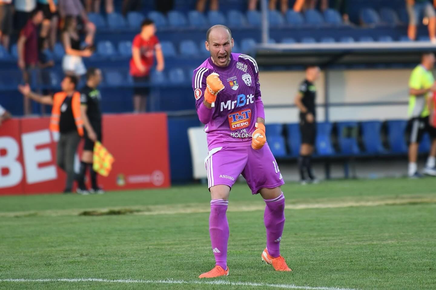 Unirea Slobozia 2025-26 GK 1 Kit