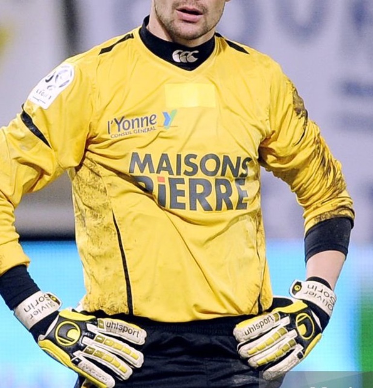 AJ Auxerre 2011-12 GK 1 Kit