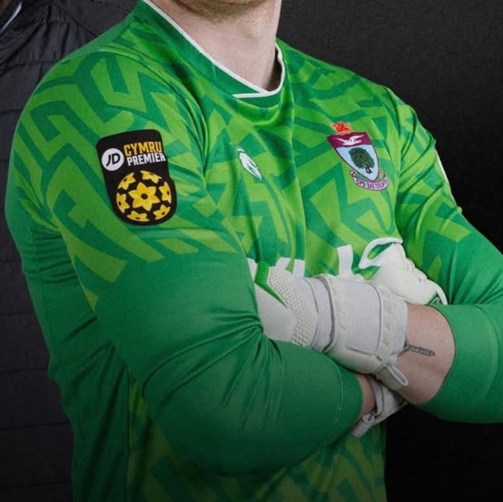 Colwyn Bay 2025-26 GK 1 Kit