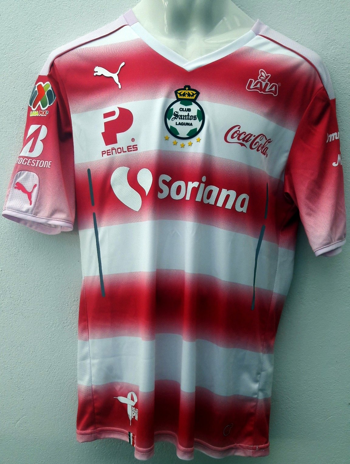 Santos Laguna 2016-17 Pink October Kit