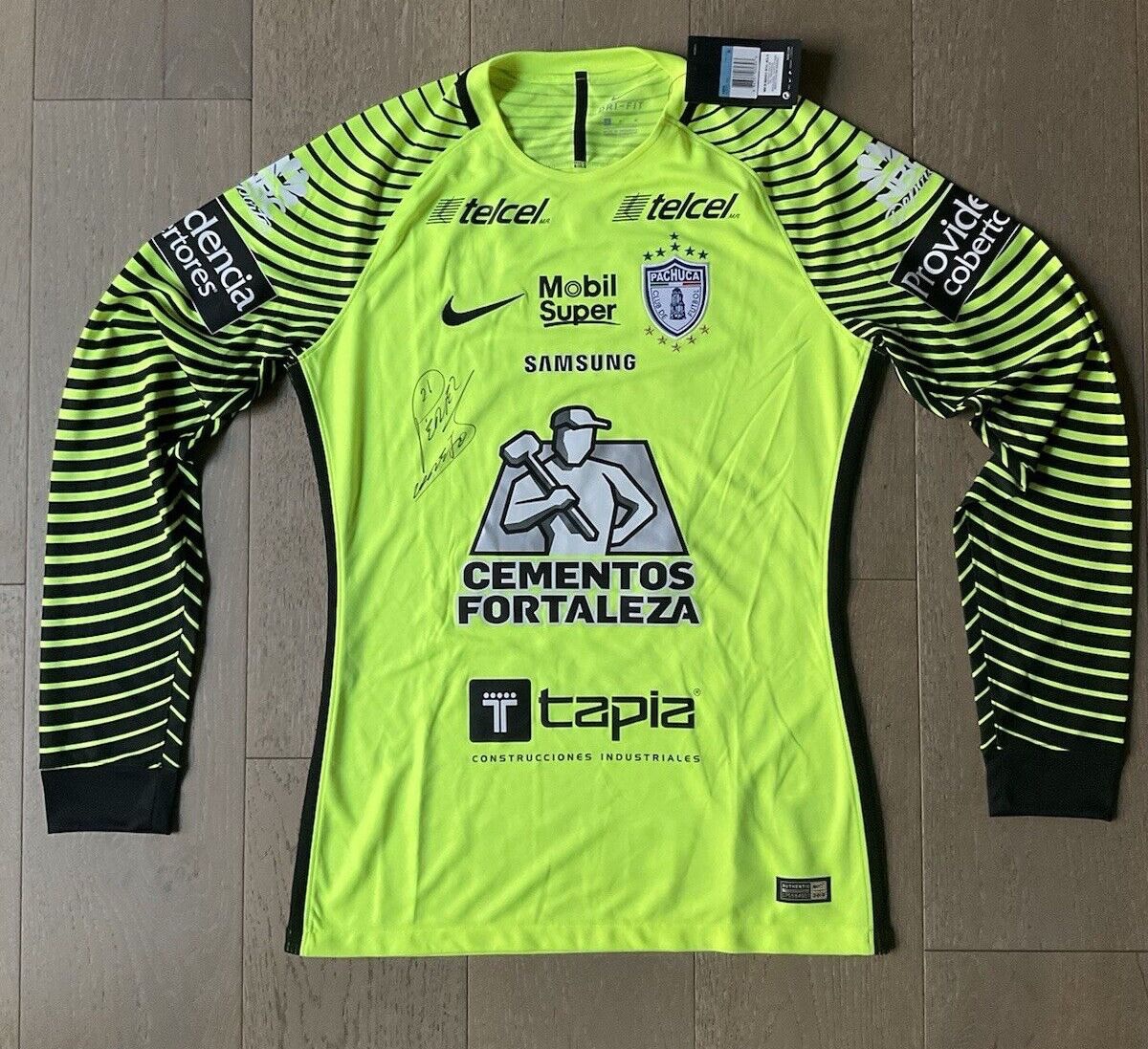 CF Pachuca 2016-17 GK Kit