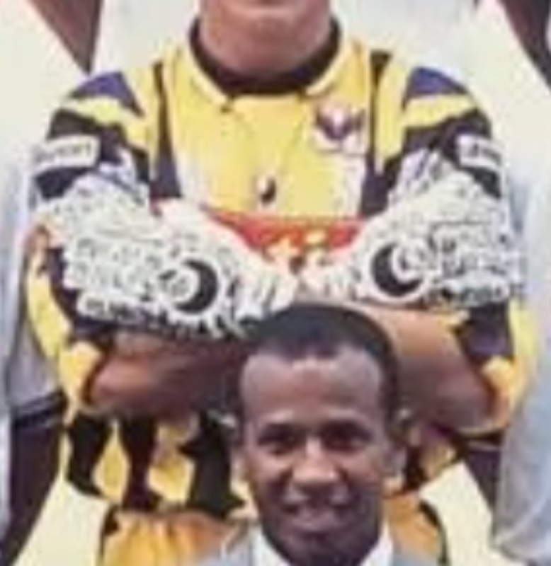 Olympique Lyonnais 1994-95 GK 1 Kit