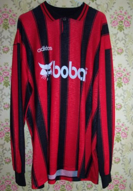 Nice 1995-96 Home Kit