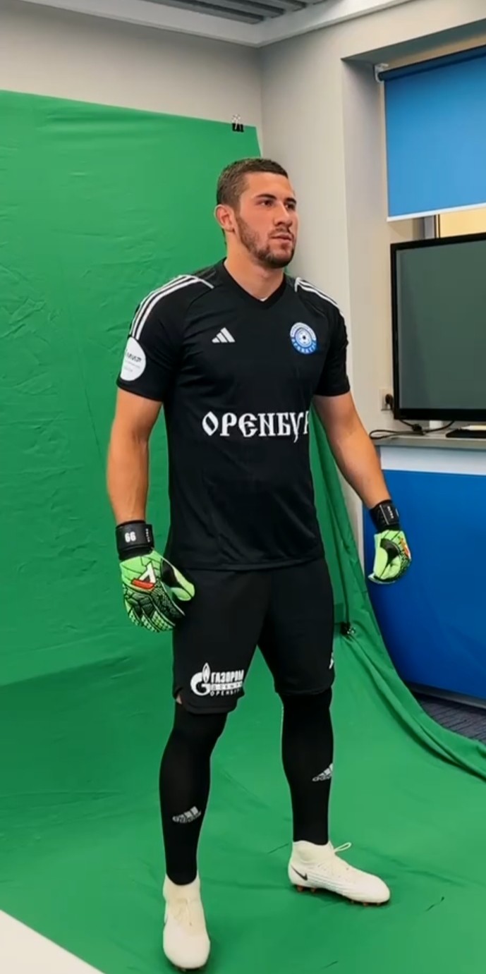 FC Orenburg 2023-24 GK 1 Kit