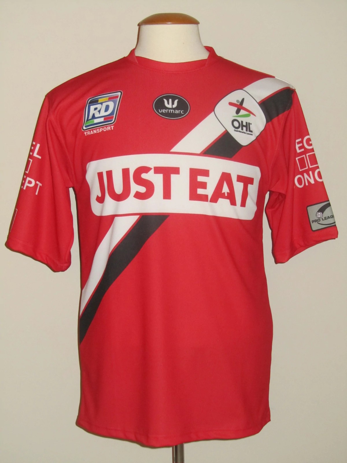 OH Leuven 2015-16 Away Kit
