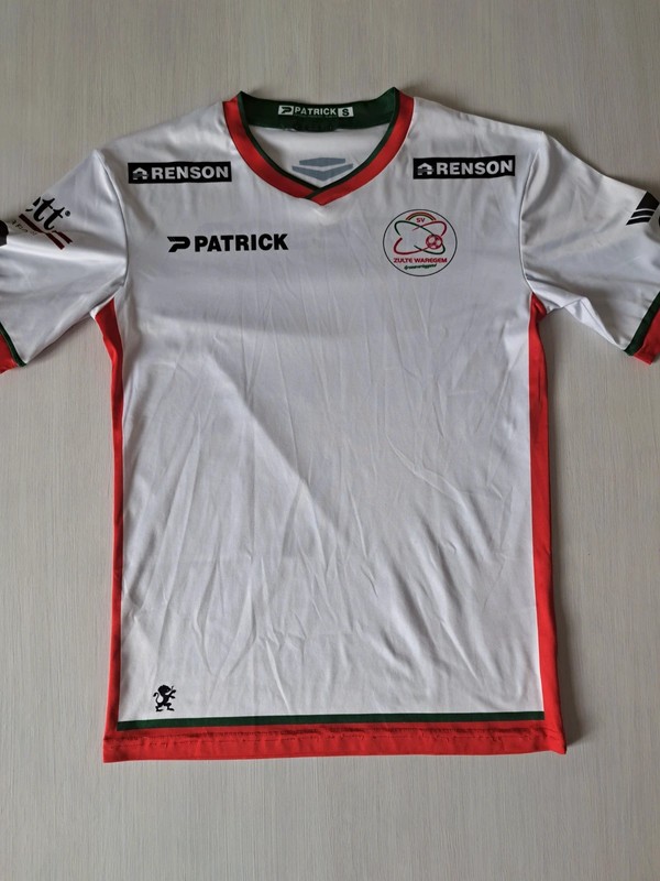 Zulte Waregem 2015-16 Away Kit
