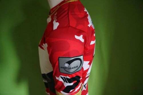 Royal Excel Mouscron 2016-17 Home Kit