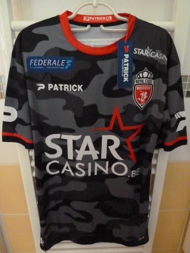 Royal Excel Mouscron 2016-17 Away Kit