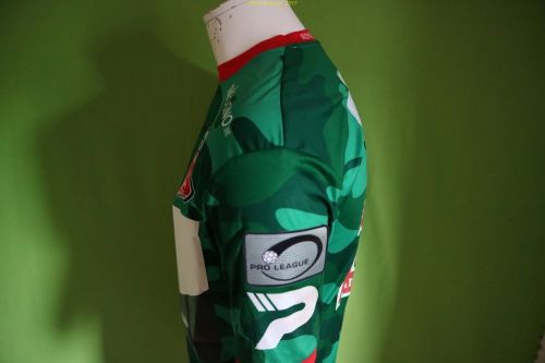 Royal Excel Mouscron 2016-17 GK Kit