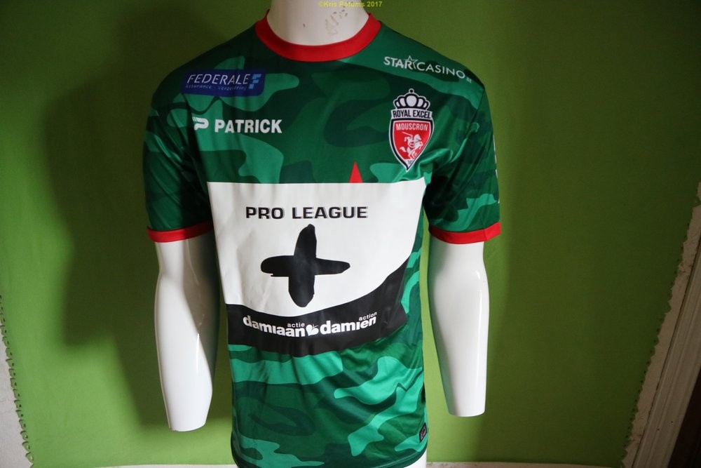 Royal Excel Mouscron 2016-17 GK Kit