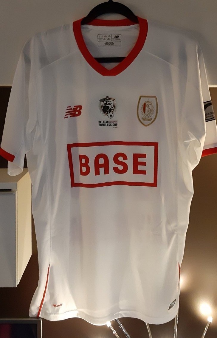 Standard Liège 2017-18 Away V2 Kit