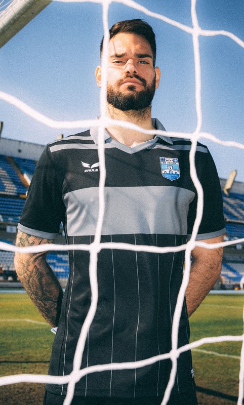 NK Osijek 2021-22 GK Anniversary Kit