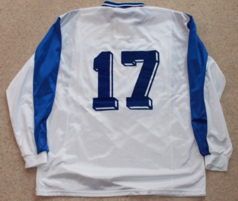 AJ Auxerre 1996-97 Home Kit