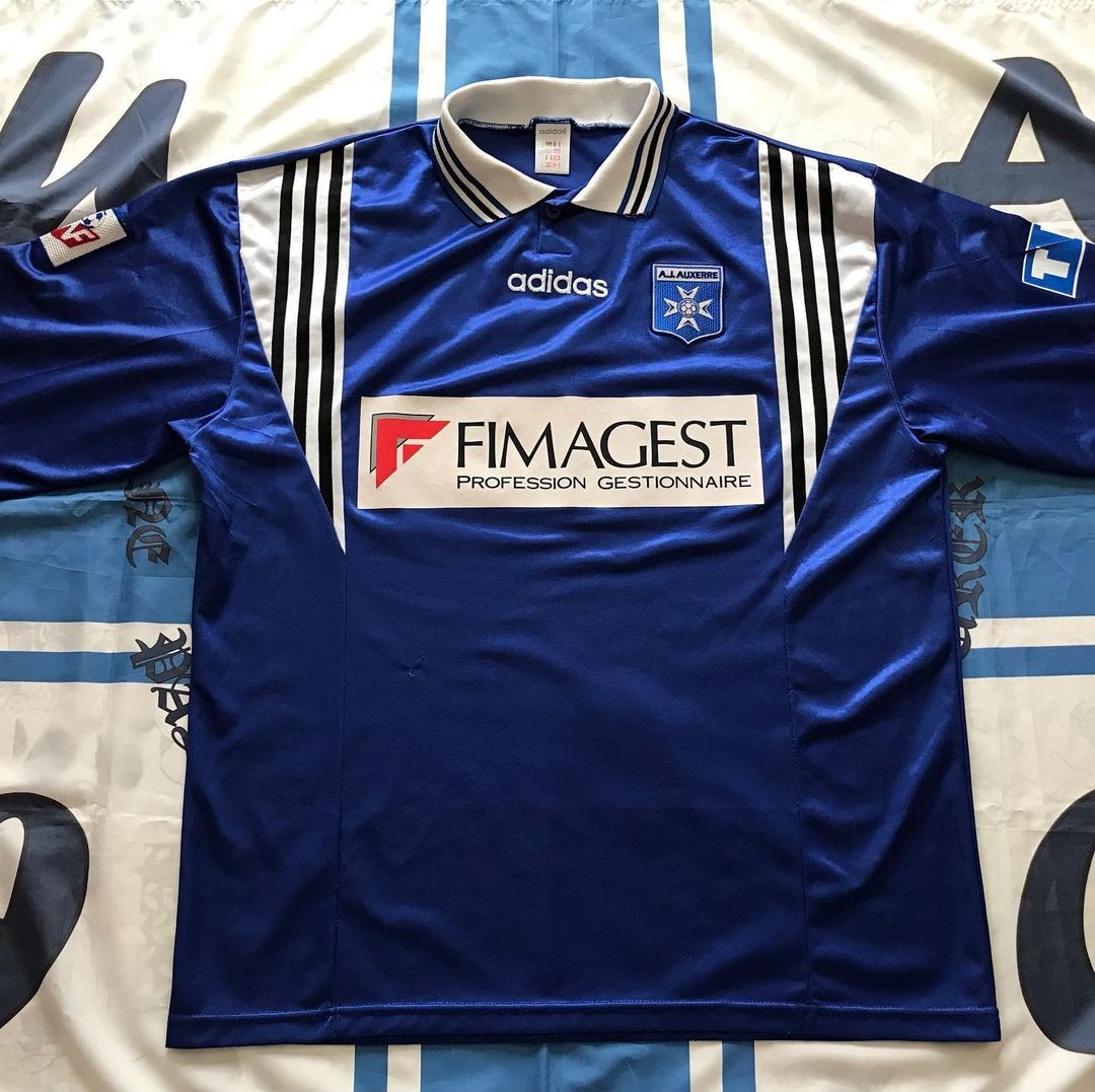 AJ Auxerre 1996-97 Third Kit