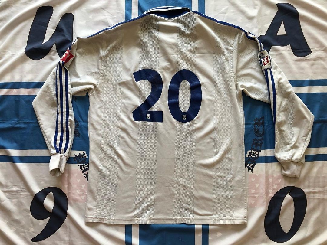 AJ Auxerre 1996-97 Home 2 Kit