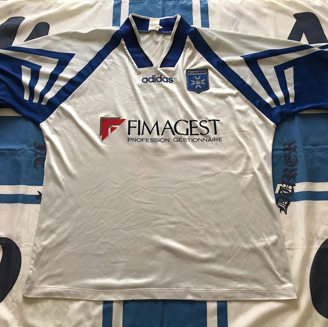 AJ Auxerre 1996-97 Pre-Season Home Kit