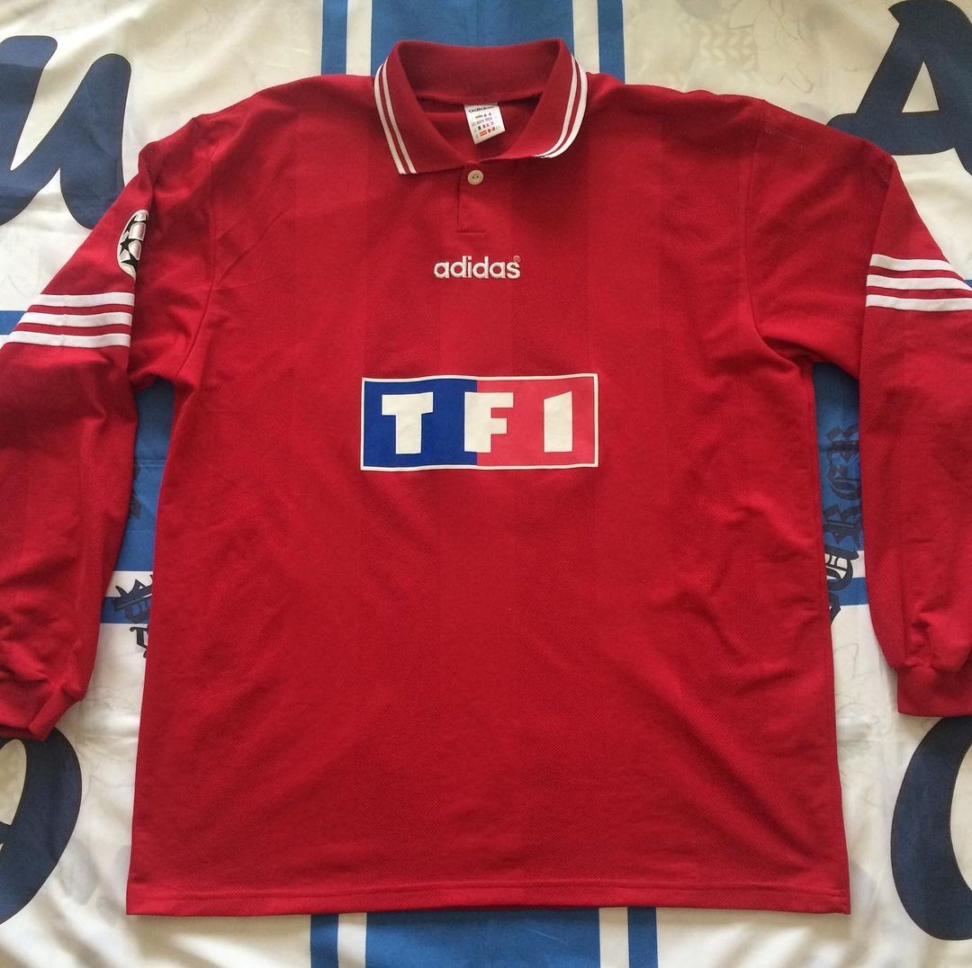 AJ Auxerre 1996-97 Champions League Third Kit