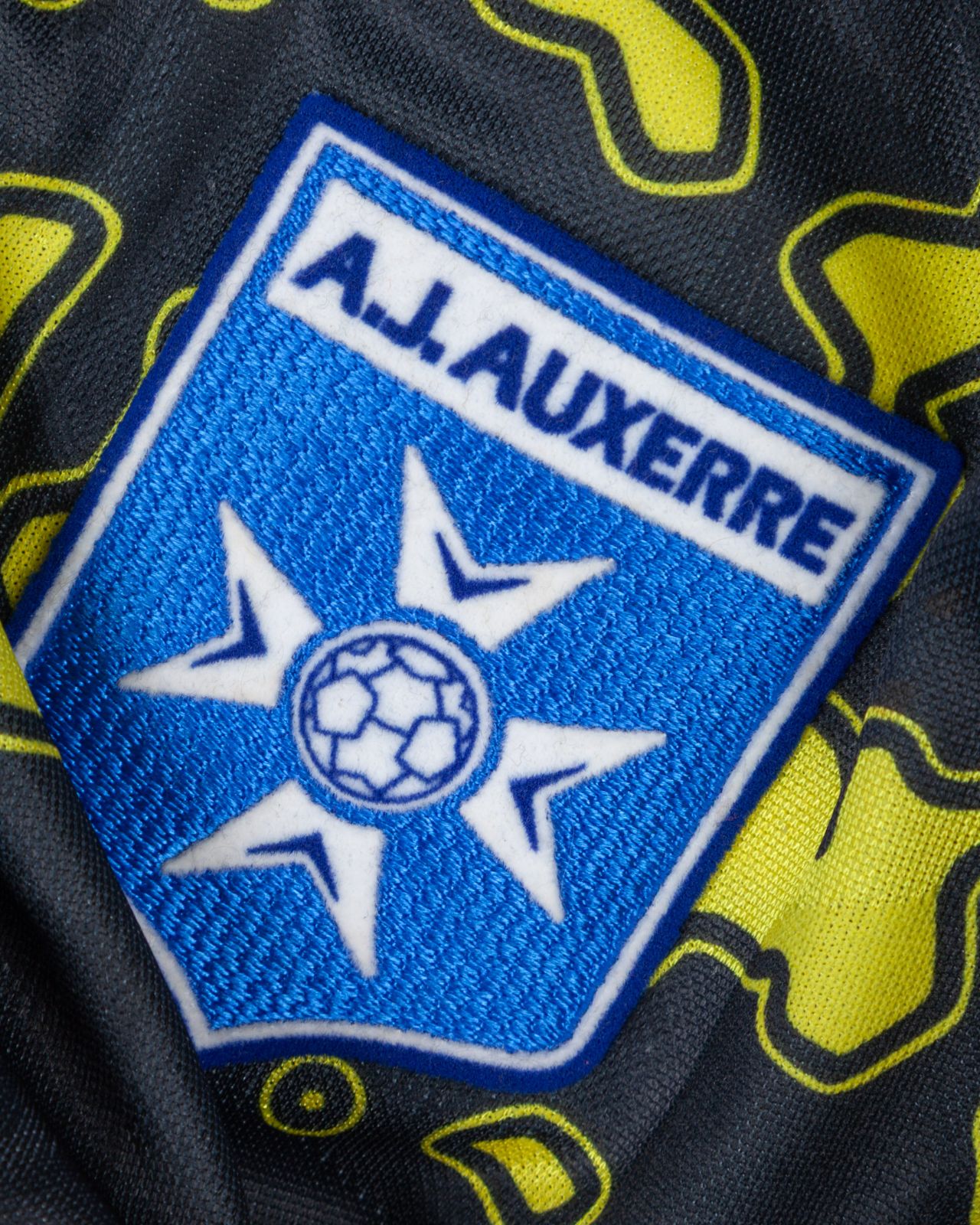 AJ Auxerre 1996-97 Champions League GK Kit