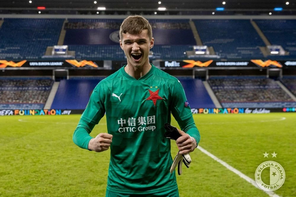 Slavia Praha 2020-21 GK 2 Kit
