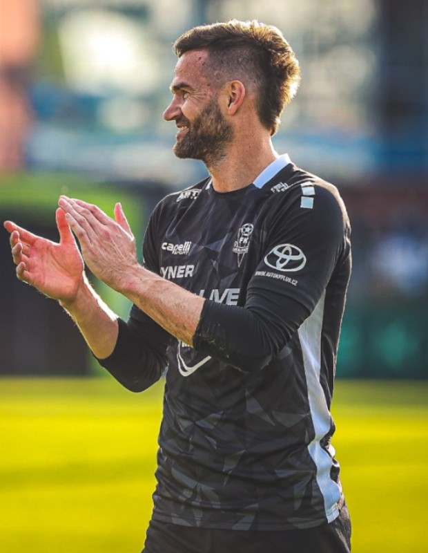 FK Jablonec 2024-25 GK 2 Kit