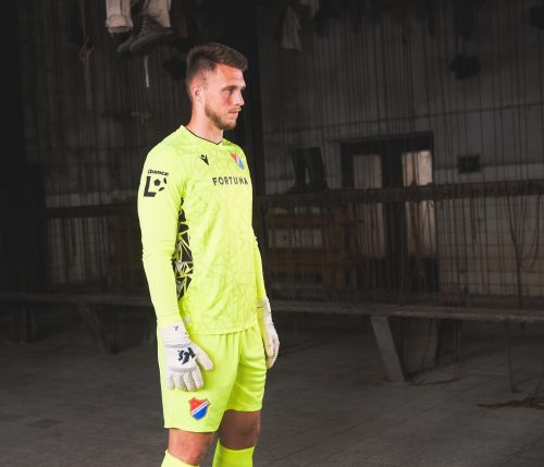 Baník Ostrava 2024-25 GK 1 Kit