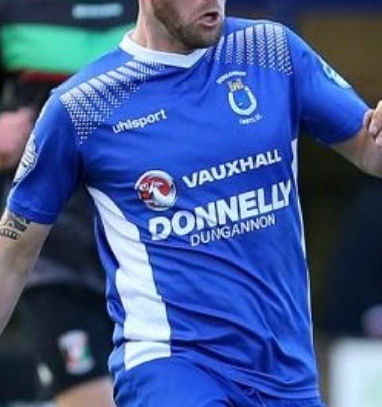 Dungannon Swifts 2017-18 Home Kit