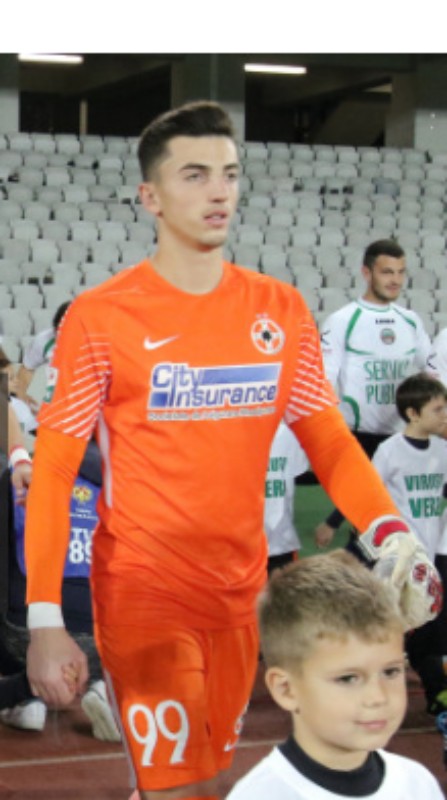 FCSB 2017-18 GK 1 Kit