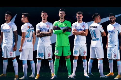 FCSB 2020-21 GK 1 Kit
