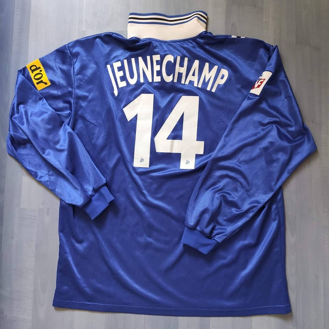 AJ Auxerre 1997-98 Third Kit