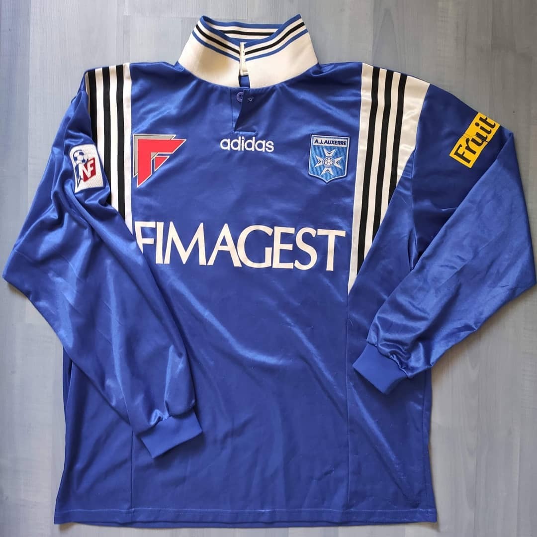 AJ Auxerre 1997-98 Third Kit