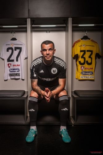 Universitatea Cluj 2023-24 Away Kit