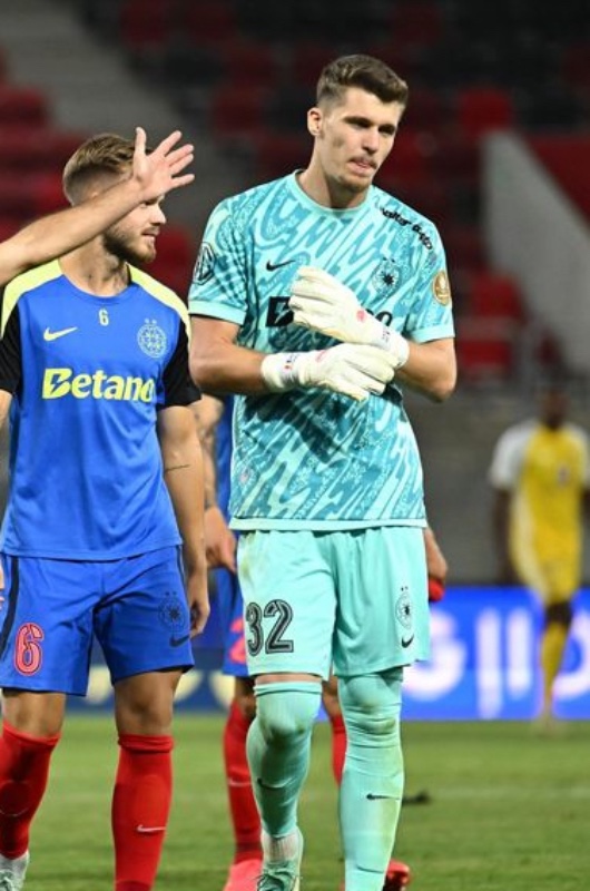 FCSB 2024-25 GK Away Kit