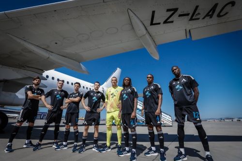Levski Sofia 2024-25 GK 2 Kit