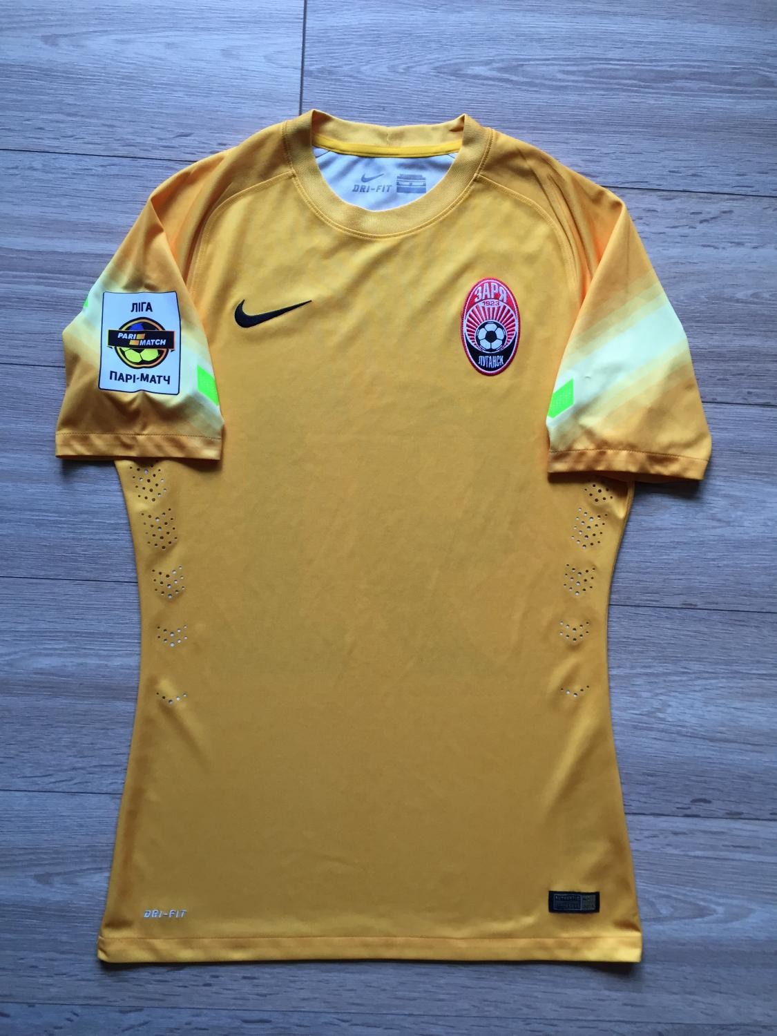 Zorya Luhansk 2015-16 GK 2 Kit