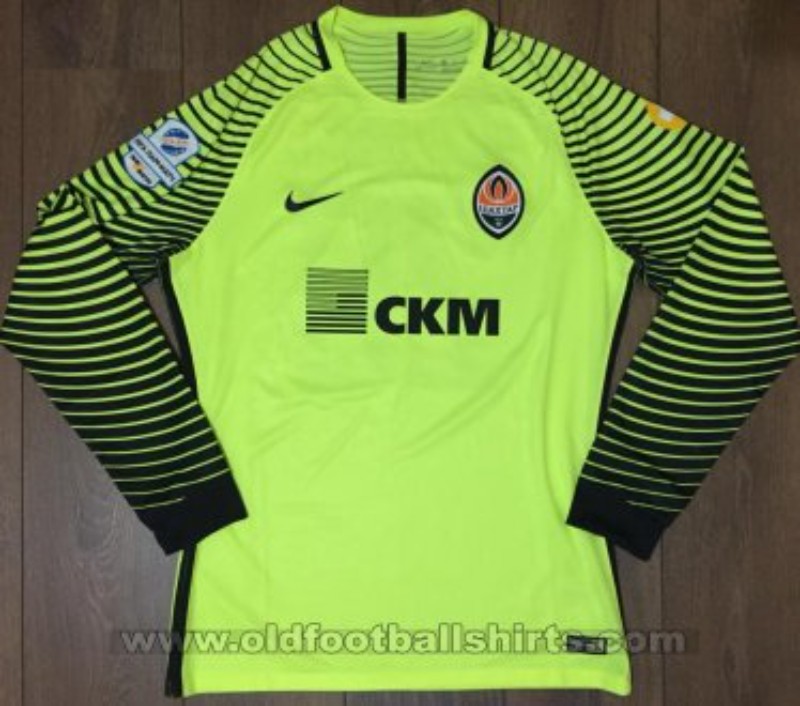 Shakhtar Donetsk 2016-17 GK Kit