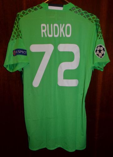 Dynamo Kyiv 2016-17 GK 1 Kit