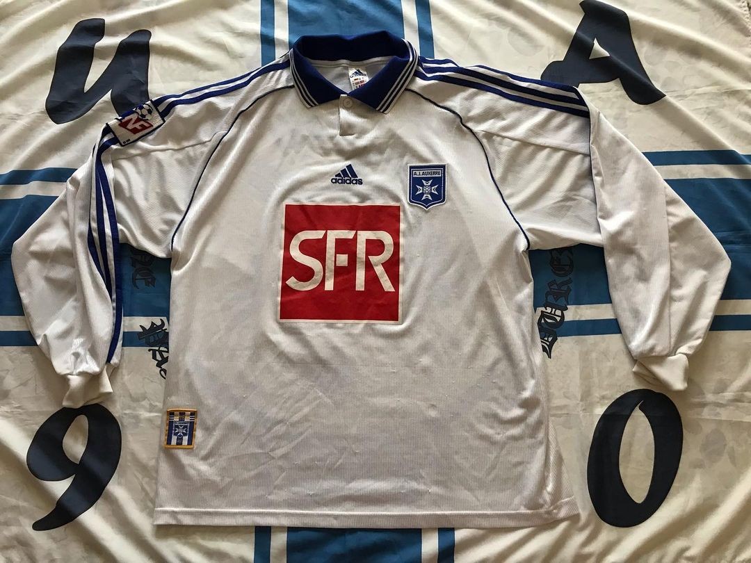 AJ Auxerre 1998-99 Cup Home Kit