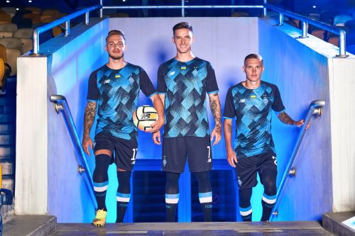 Dynamo Kyiv 2021-22 Away Kit