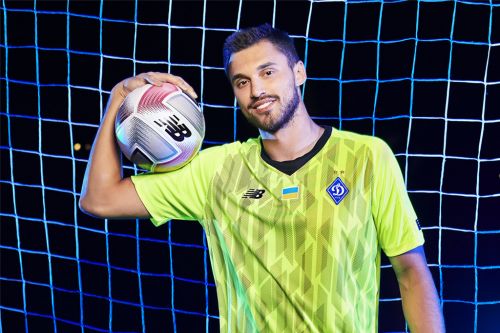 Dynamo Kyiv 2021-22 GK Kit