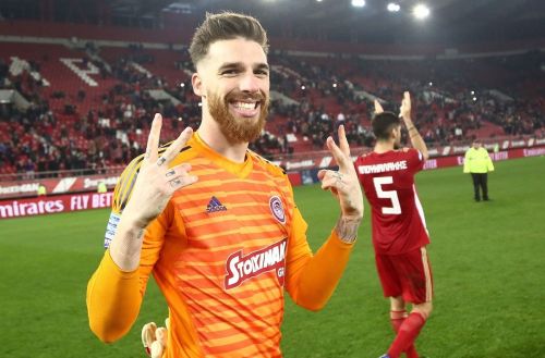 Olympiacos Piraeus 2018-19 GK 2 Kit