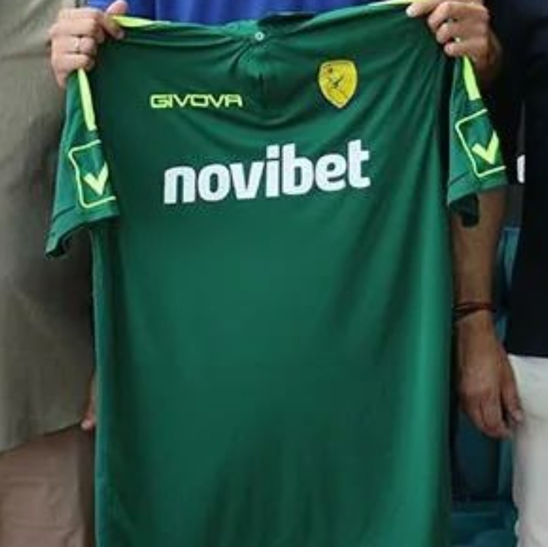 Panetolikos 2023-24 GK 1 Kit